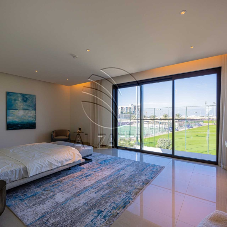 Price Reduced! Prime Location | HIGH Ceiling