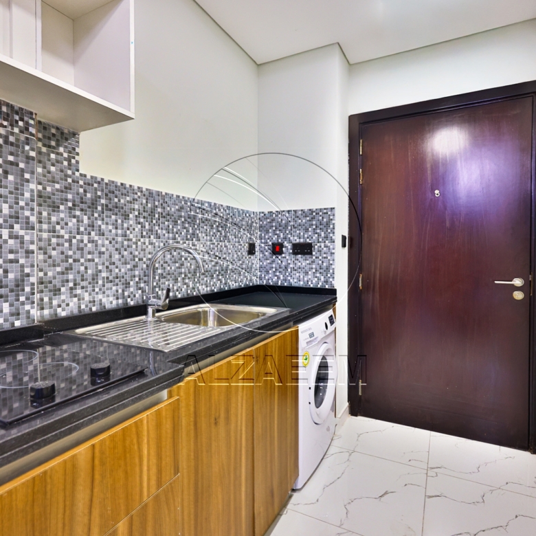 √Furnished | Middle Floor | Prime Location√
