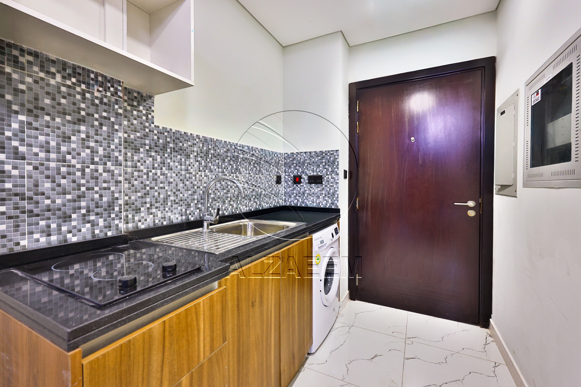√Furnished | Middle Floor | Prime Location√