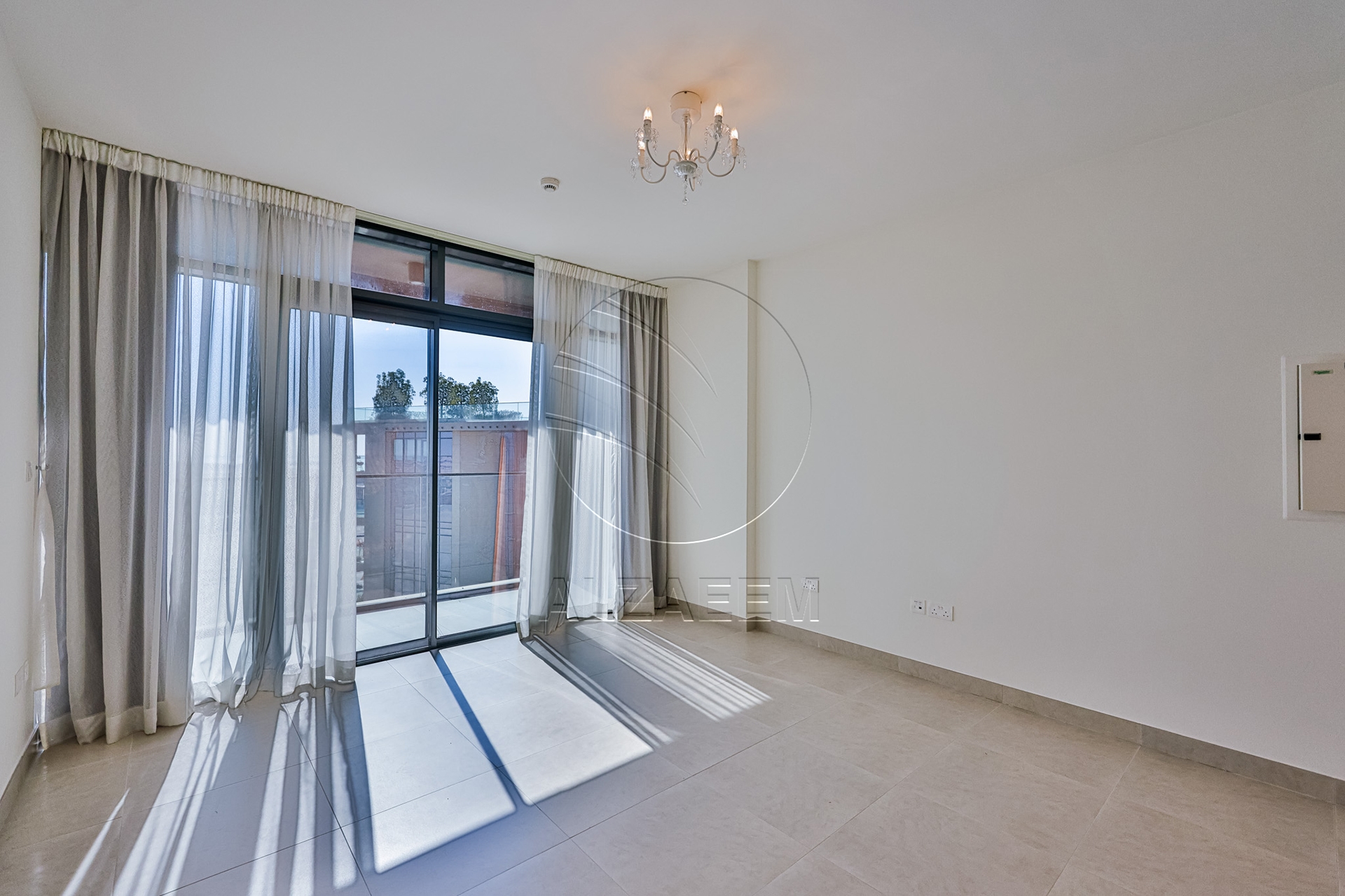 High Level + Exclusive! White Goods+ Nice Views