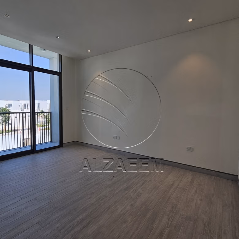 Stunning Location | 4BR+M+D | Vacant Soon!