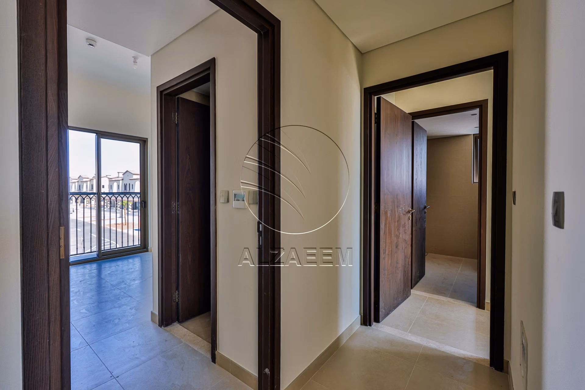 √CASARES | Single Row -CORNER | Prime Location√