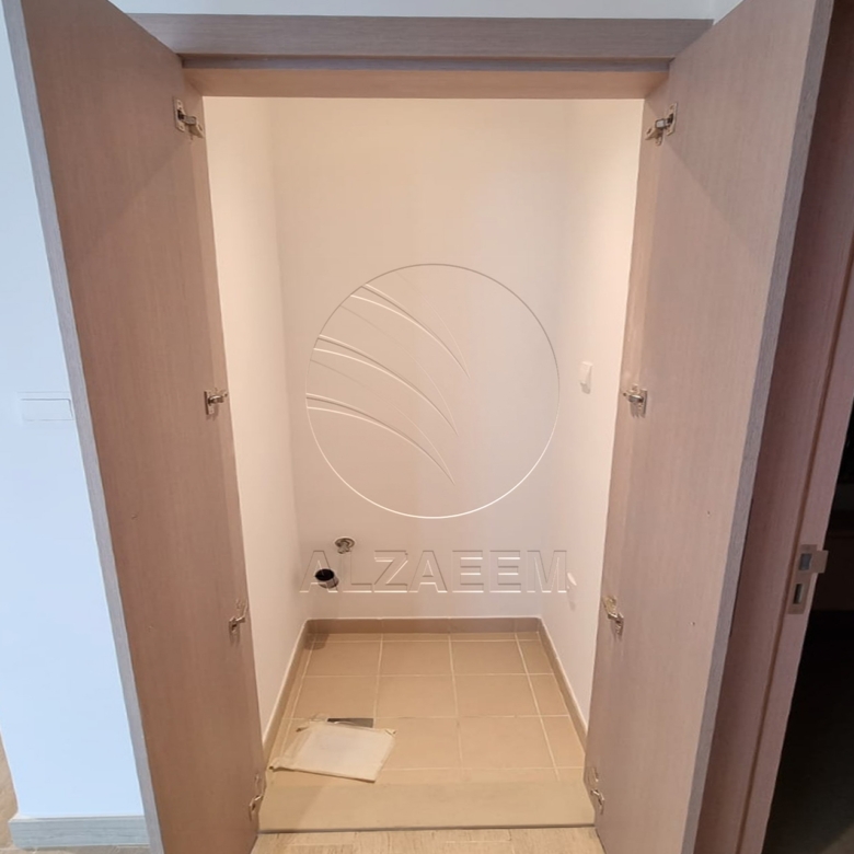 VACANT! Furnished Unit | Mid Level
