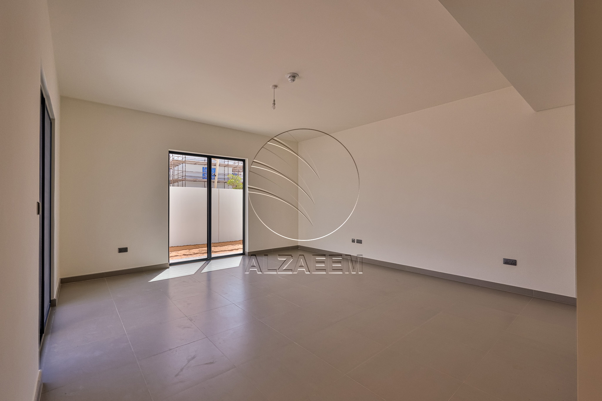 Single Row | Semi Corner and High End Location