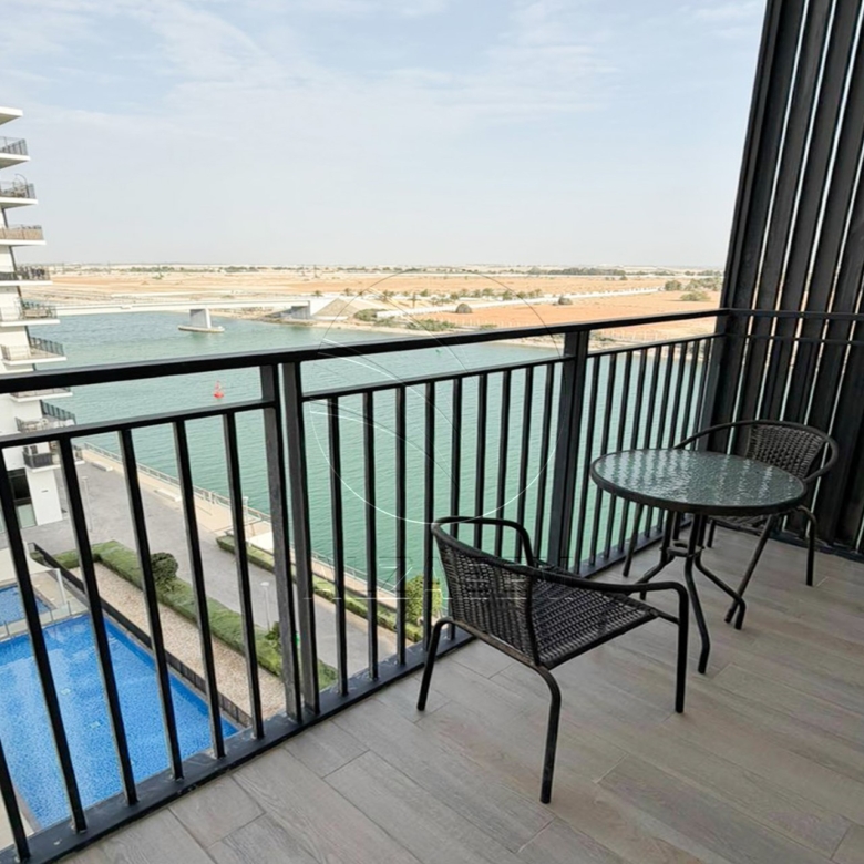 High Level + Furnished Unit with Canal Views