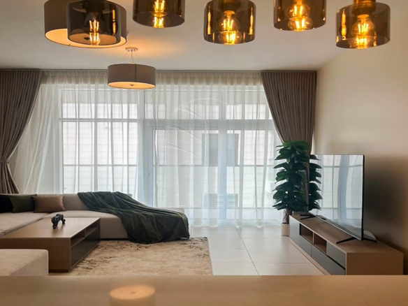 Fully Furnished Unit Perfect for End Use