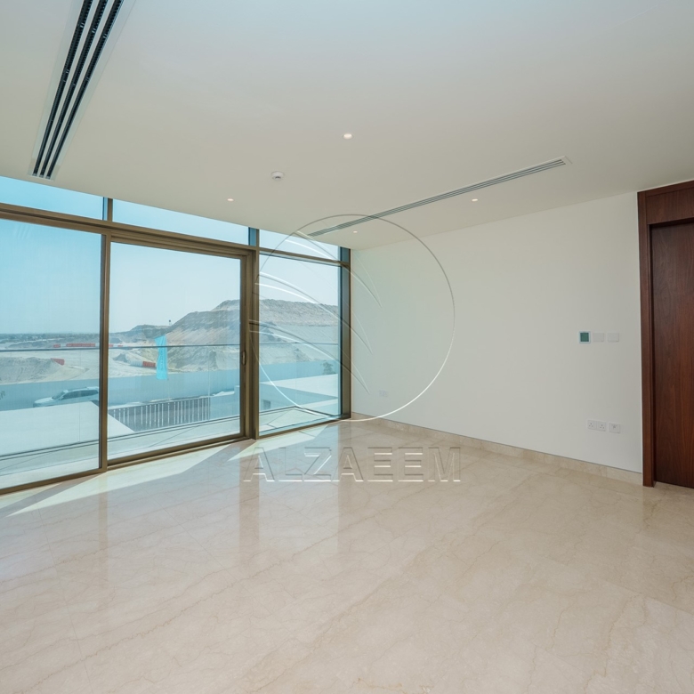 √Seafront VIP Villa | Single Row Corner Big Plot√