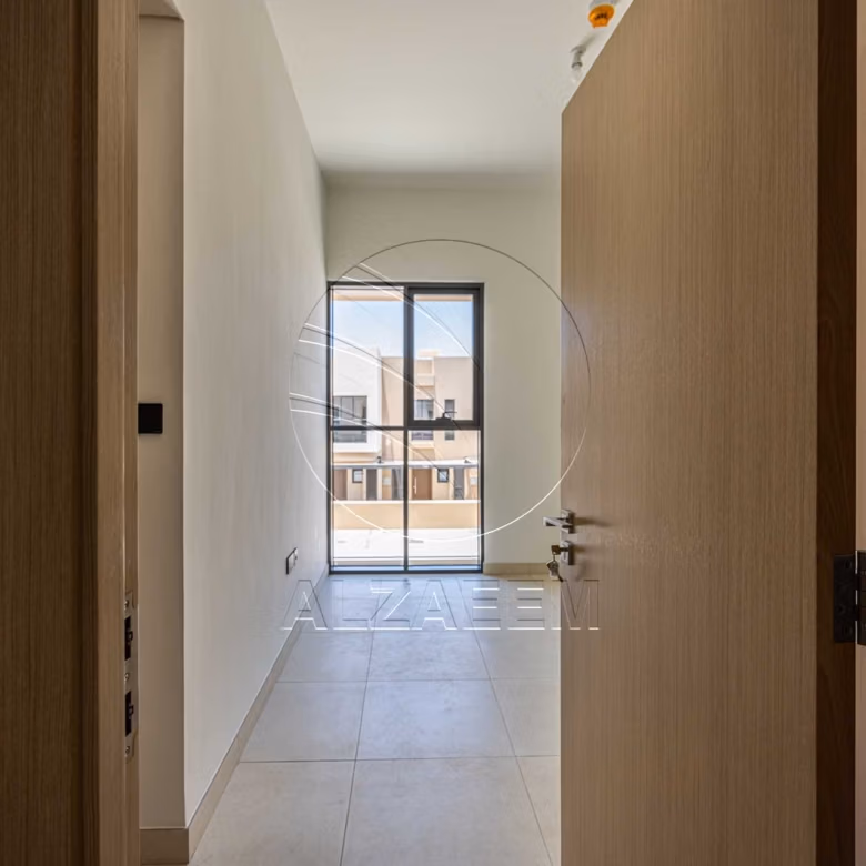 √HOT! Single Row Biggest Layout | Prime Location√