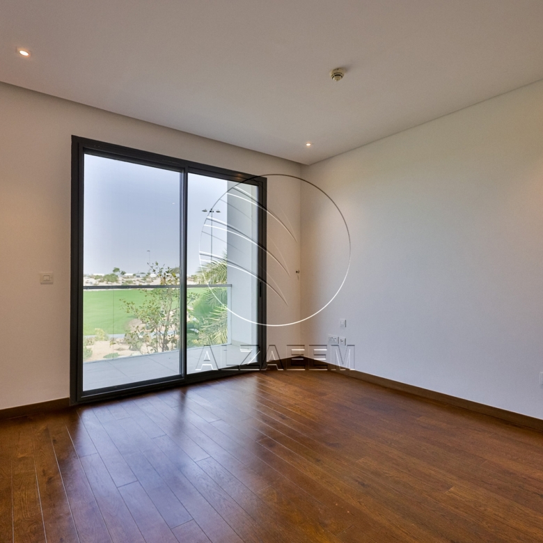 Golf Course View Villa + 1047Sqm Landscaped Plot