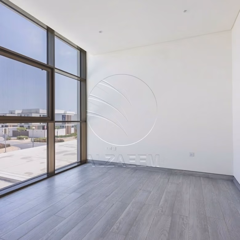 Single Row | Meticulously Landscaped |Next to Park