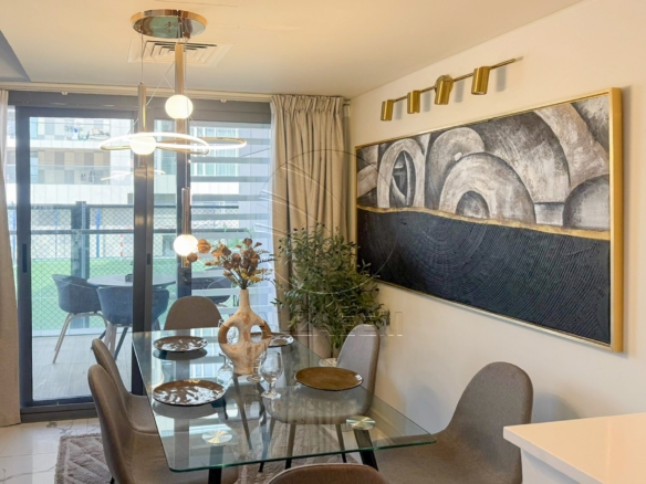 Fully Furnished | 3 Balconies | Corner | VACANT