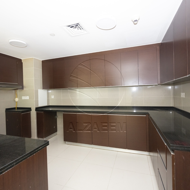 Vacant | High Level ! 3BR + Maid | Sea View