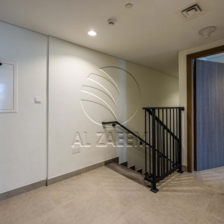 Vacant | DUPLEX | Facing The Pool | 4 payments