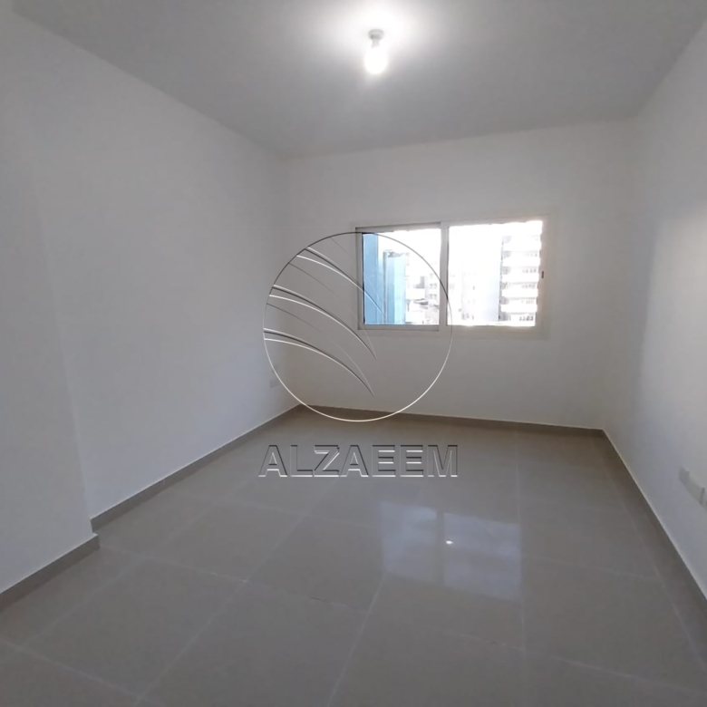 √VACANT! Community View | Mid Level√