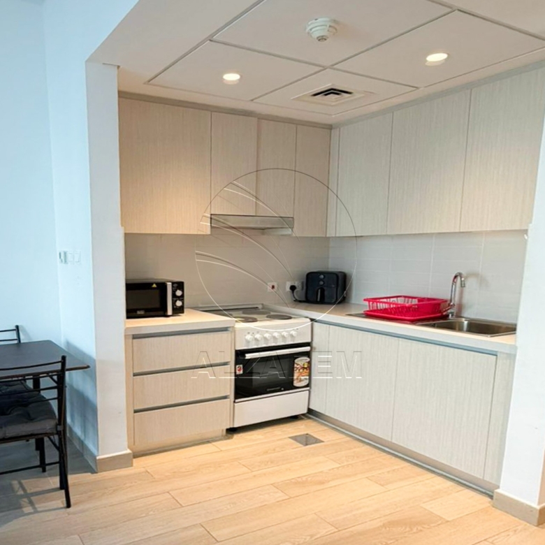 High Level + Furnished Unit with Canal Views