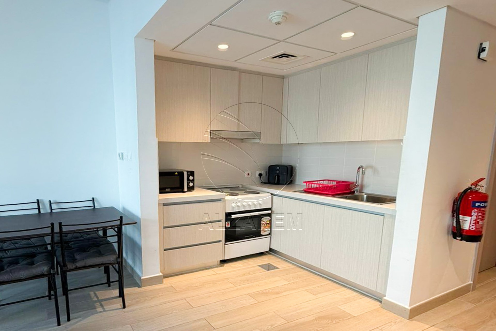 High Level + Furnished Unit with Canal Views