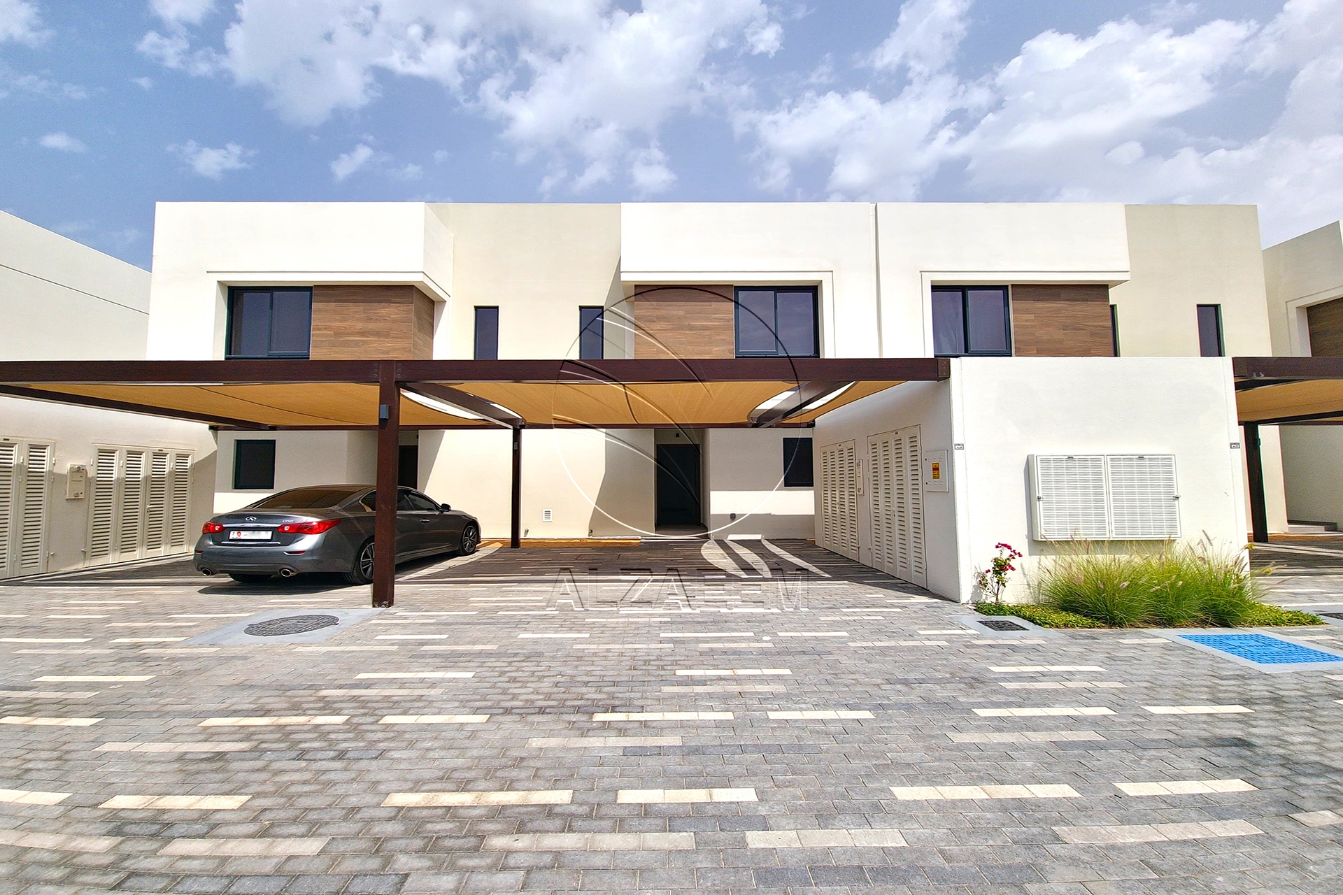 √ VACANT! Corner | Big Plot | Double Row √