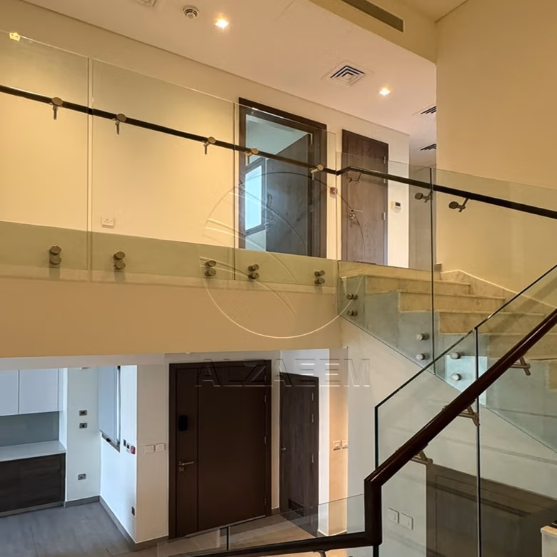 √HOT DEAL | Move-in Ready | Single Row – Mid Unit√