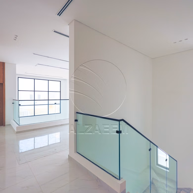 Corner | High Quality Finishing| High Ceiling