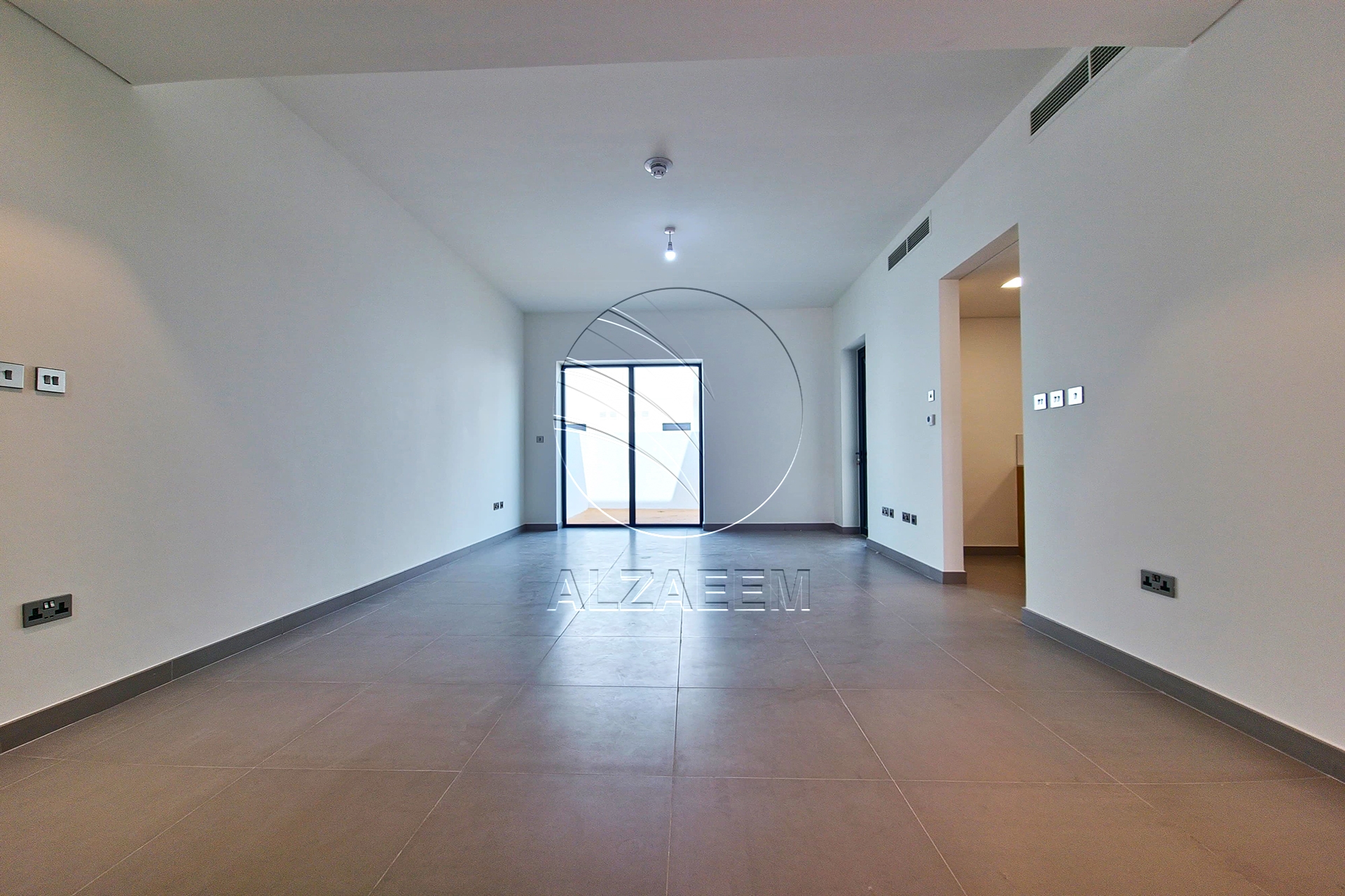 √ VACANT! Corner | Big Plot | Double Row √