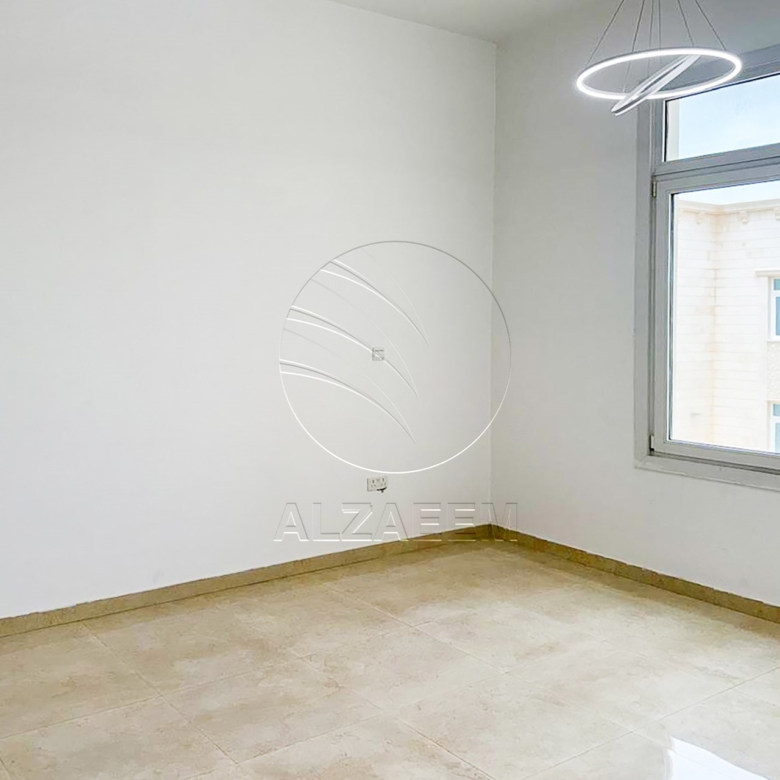 √Classic Stand Alone Villa | Near Al Ghadeer Park√
