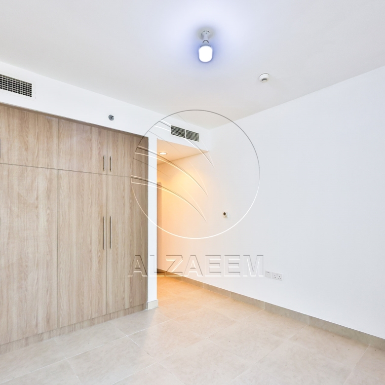 HOT DEAL! Corner Unit – Partial Sea View | Parking