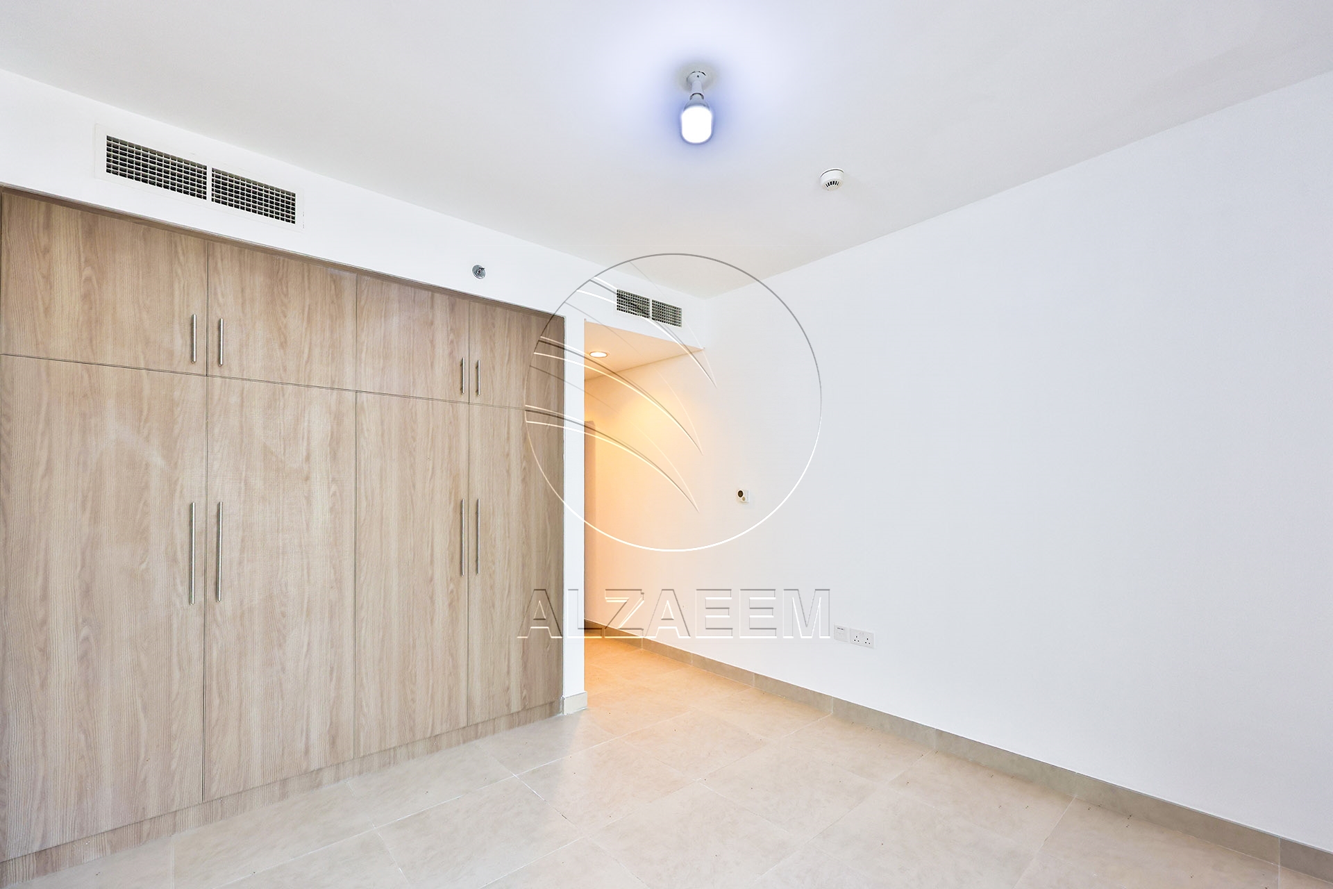 HOT DEAL! Corner Unit – Partial Sea View | Parking