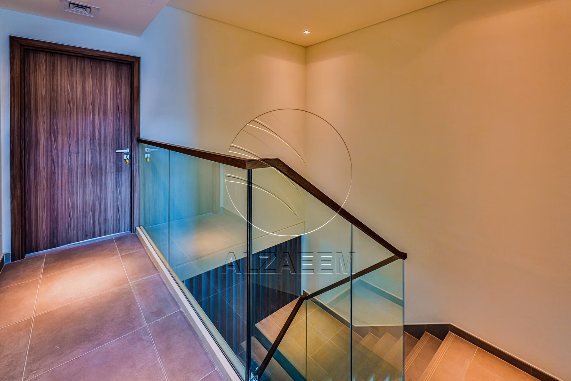 √ HOT! Single Row – Mid Unit | VACANT √