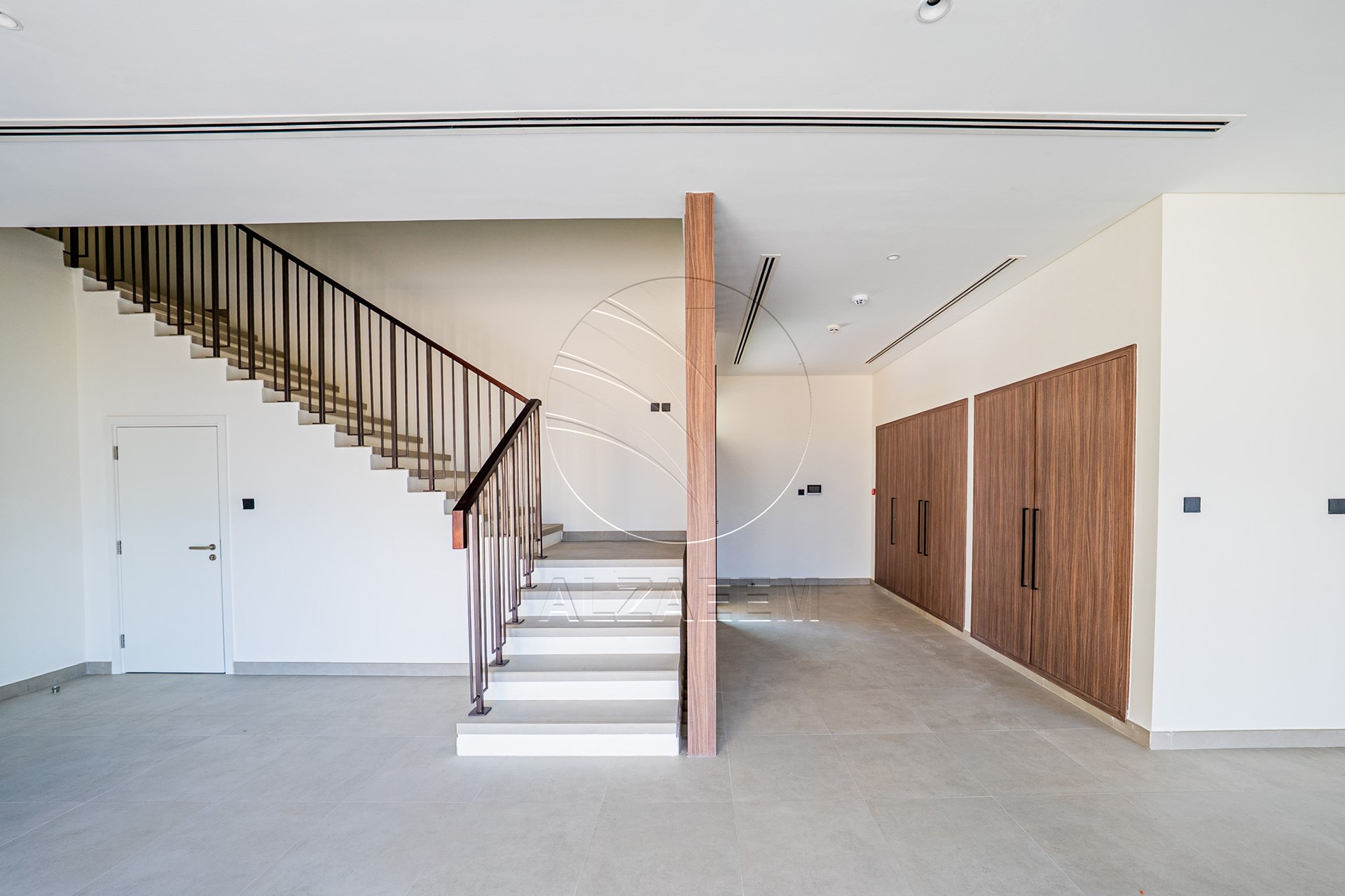 Single Row Villa | Huge Plot | Ready for Occupancy