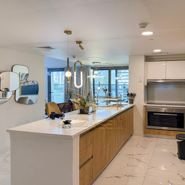 Fully Furnished | 3 Balconies | Corner | VACANT