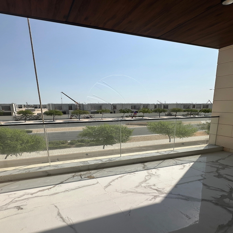 √ Single Row | Biggest Plot | 5BR+Lift+Pool √