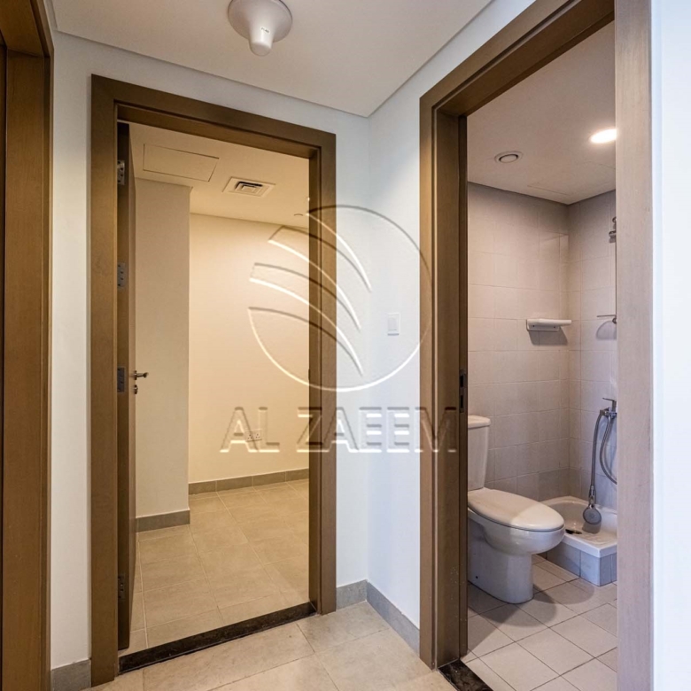 Vacant | DUPLEX | Facing The Pool | 4 payments