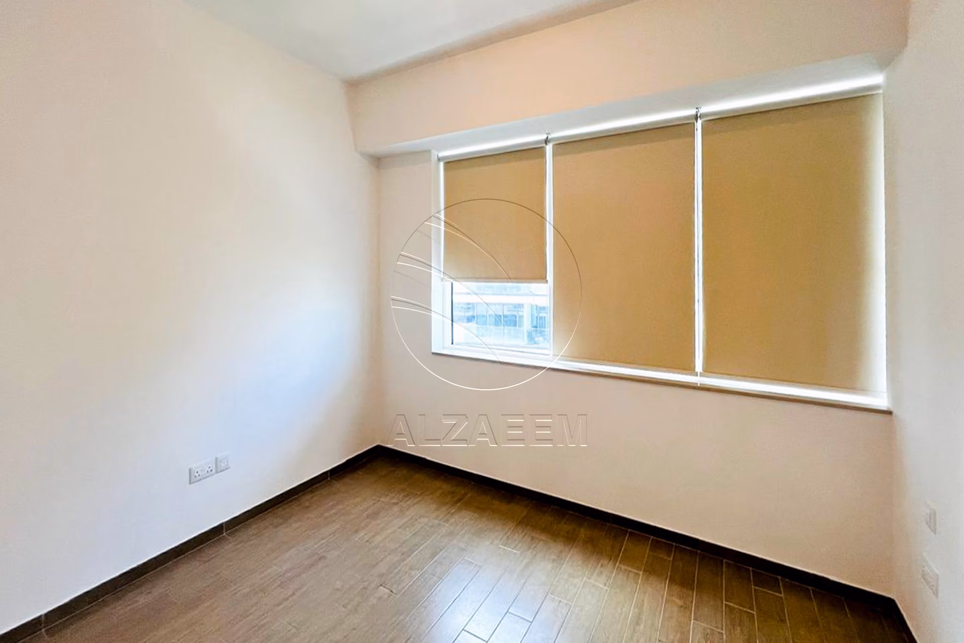 VACANT | High Floor | Partial Sea and Golf view