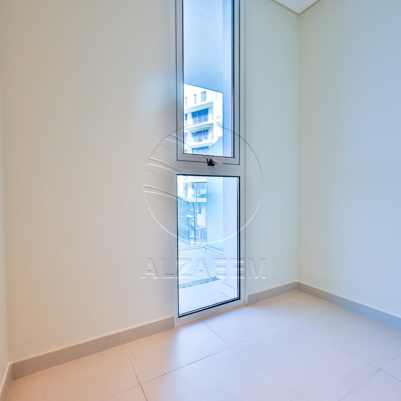 Sea View 2BR+M | VACANT | Luxury Living