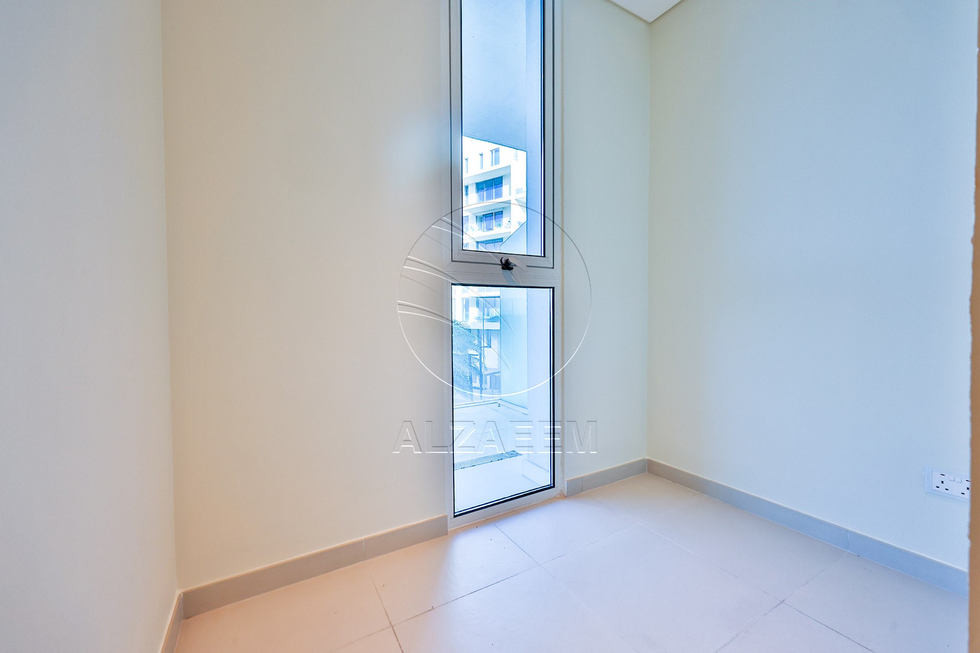 Sea View 2BR+M | VACANT | Luxury Living