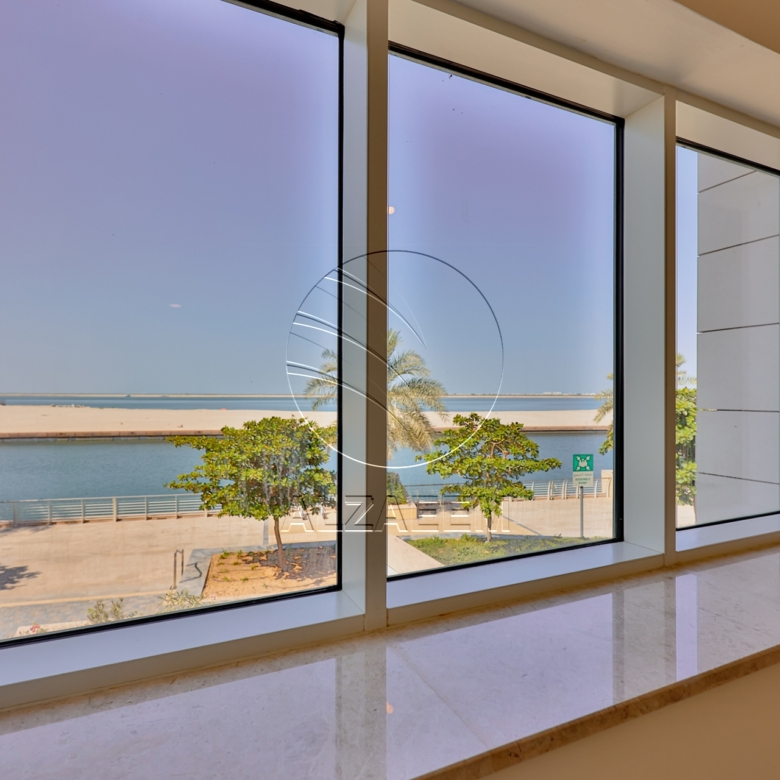 √ Luxurious Sea View Simplex Townhouse | VACANT √