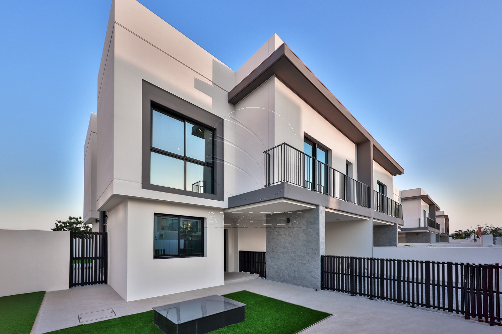 Stand Alone |Single Row -Corner | Golf Course View