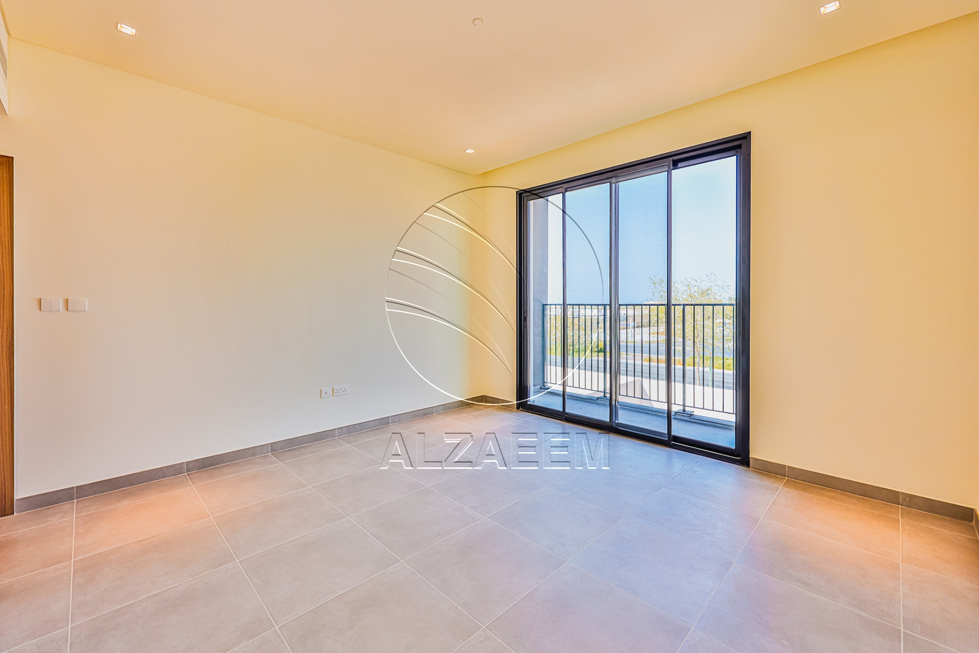 HOT! Single Row – Mid Unit | VACANT