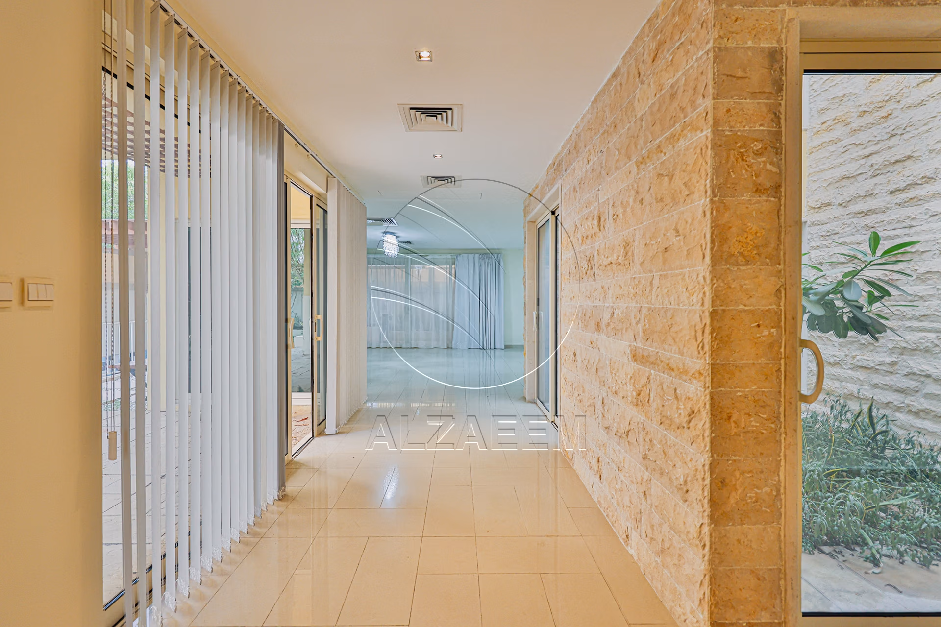 √ Private Pool | Type A | Tenanted | CORNER √