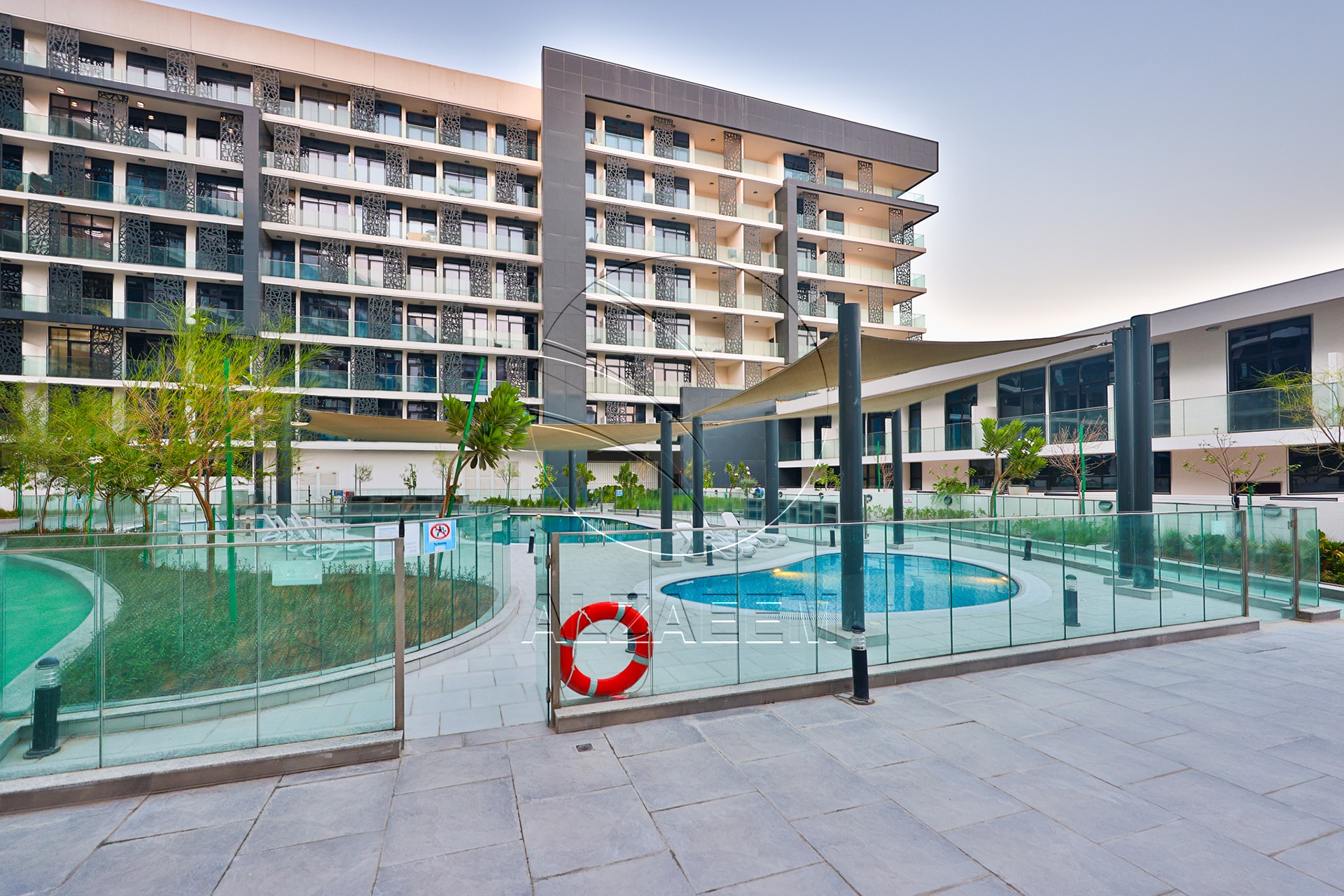 √Furnished | Middle Floor | Prime Location√