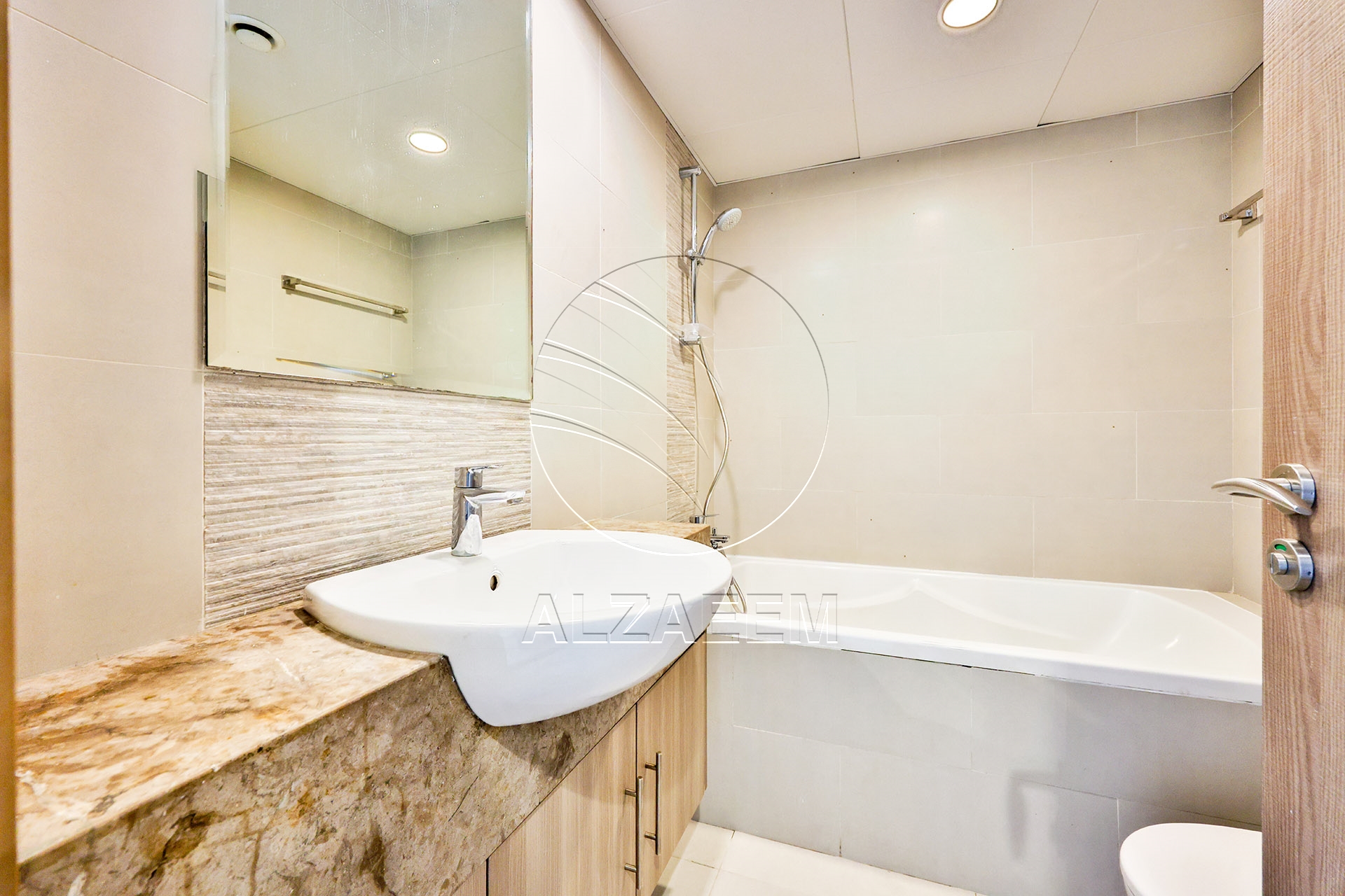 HOT DEAL! Corner Unit – Partial Sea View | Parking