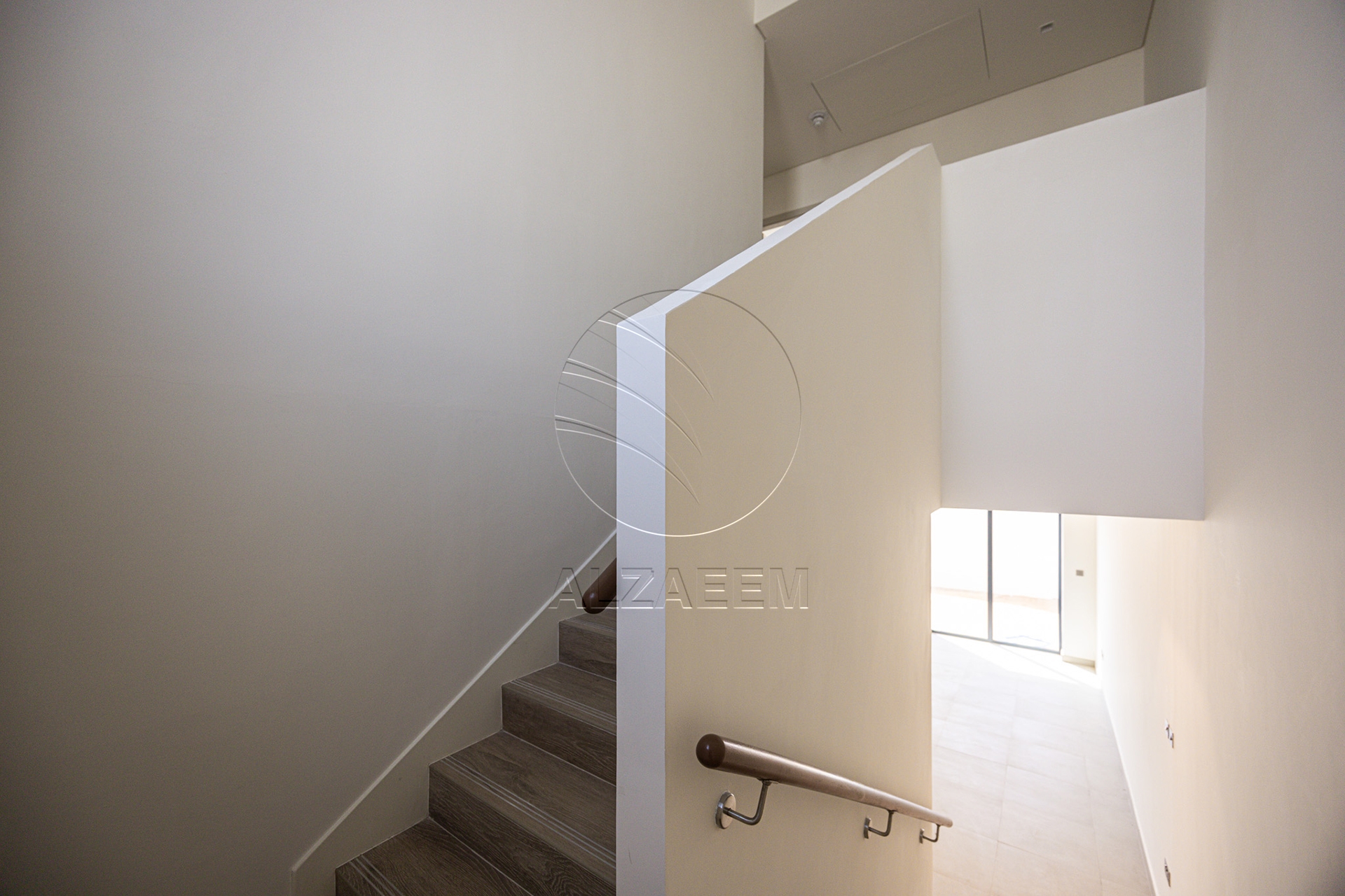 VACANT 3BR TH | Prime Location | FURNISHED!