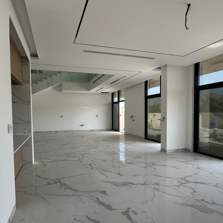 √ Single Row | Biggest Plot | 5BR+Lift+Pool √