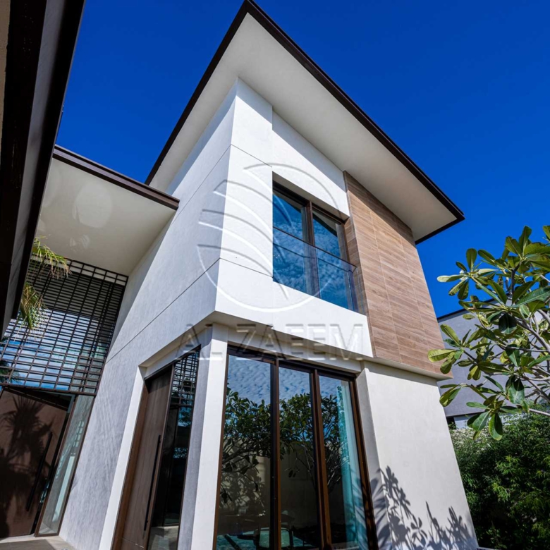 Price Reduced! Prime Location | HIGH Ceiling