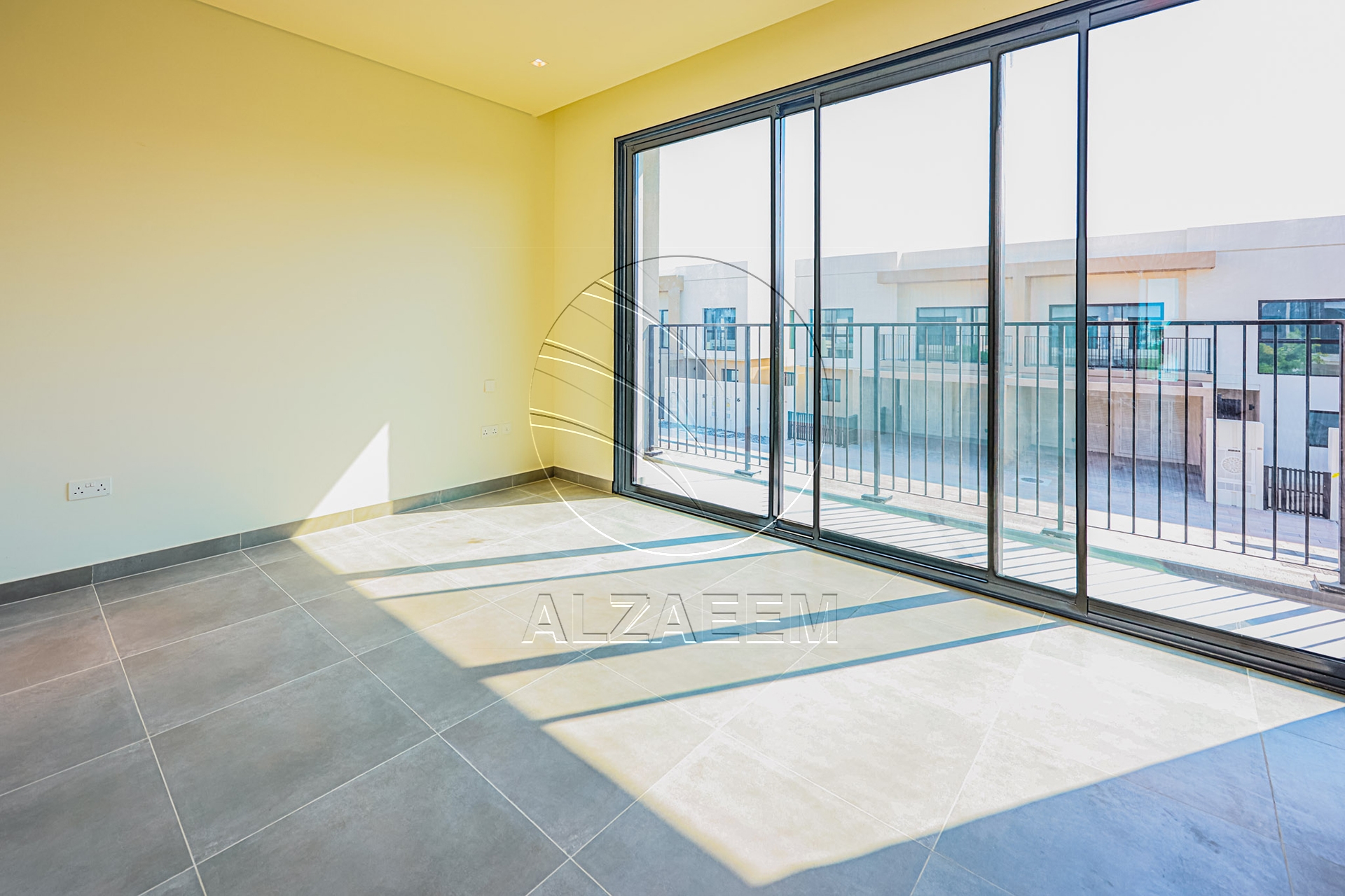 HOT! Single Row – Mid Unit | VACANT