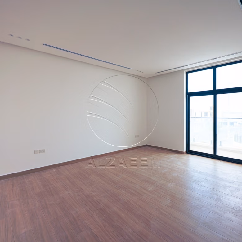 Corner | High Quality Finishing| High Ceiling