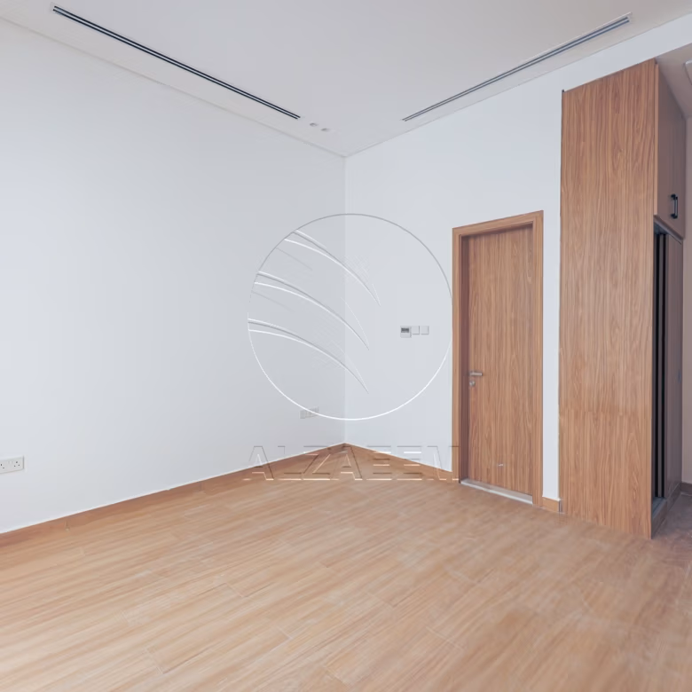 Corner | High Quality Finishing| High Ceiling
