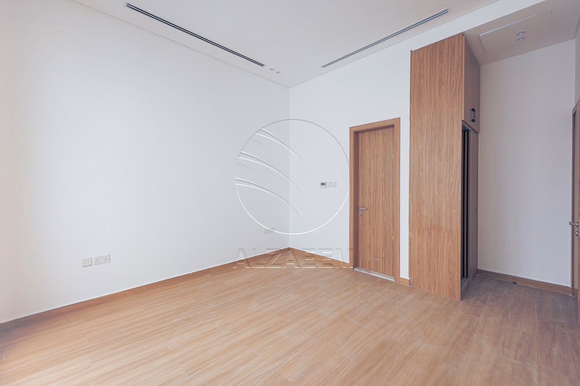 Corner | High Quality Finishing| High Ceiling