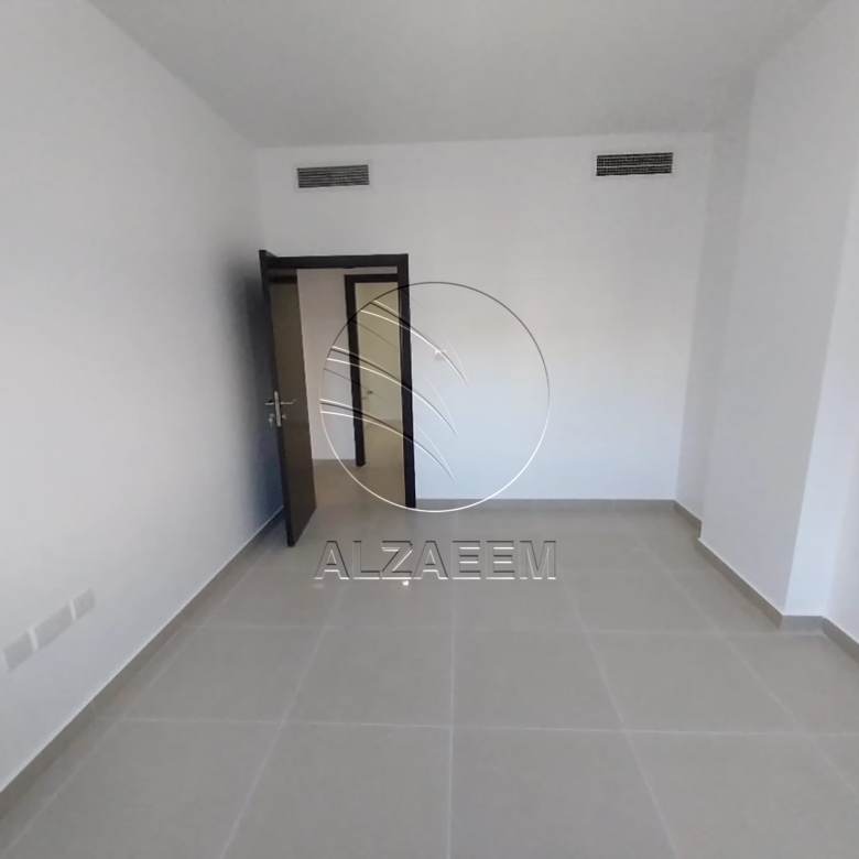 √VACANT! Community View | Mid Level√