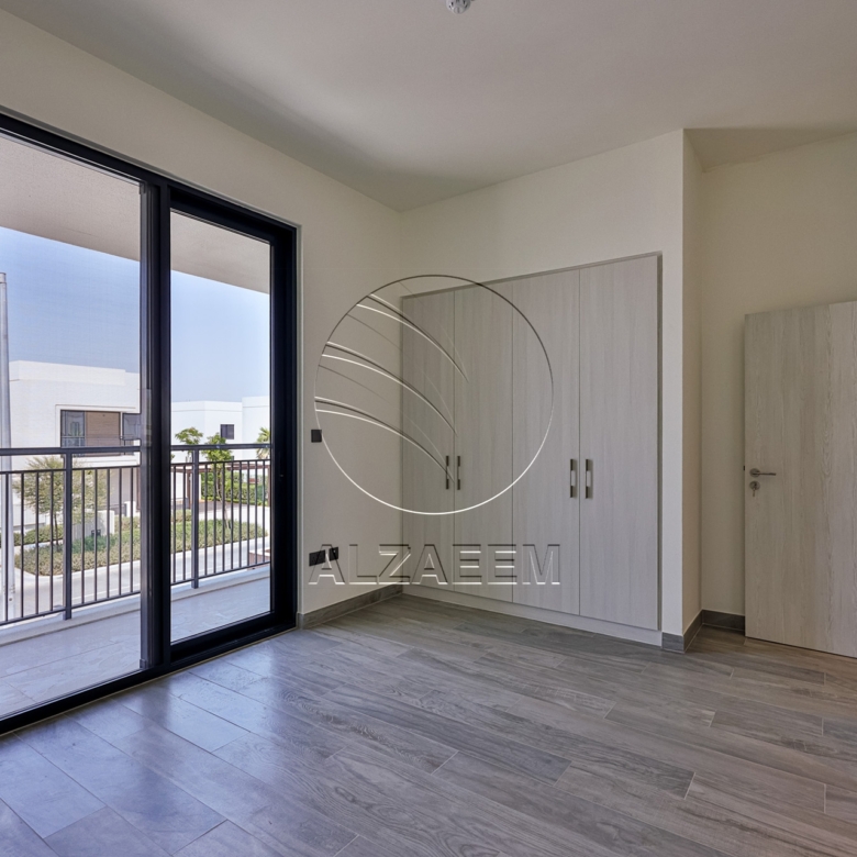 Single Row | Semi Corner and High End Location